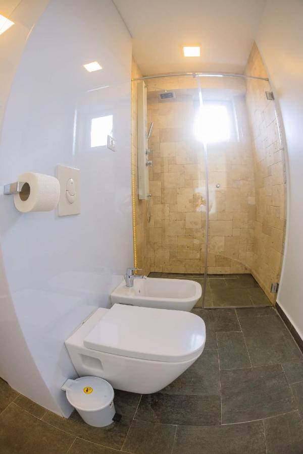 Central Bliss Appartement Suceava Buitenkant foto