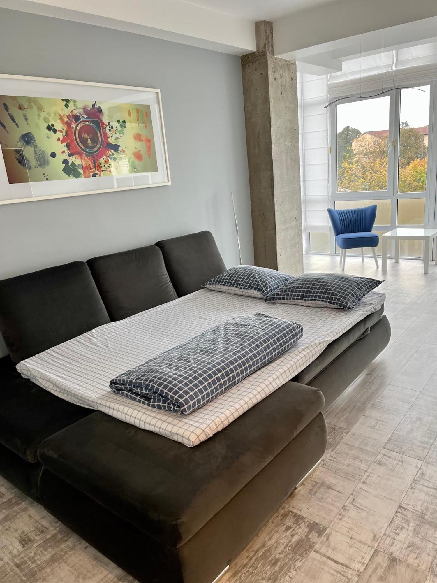 Central Bliss Appartement Suceava Buitenkant foto